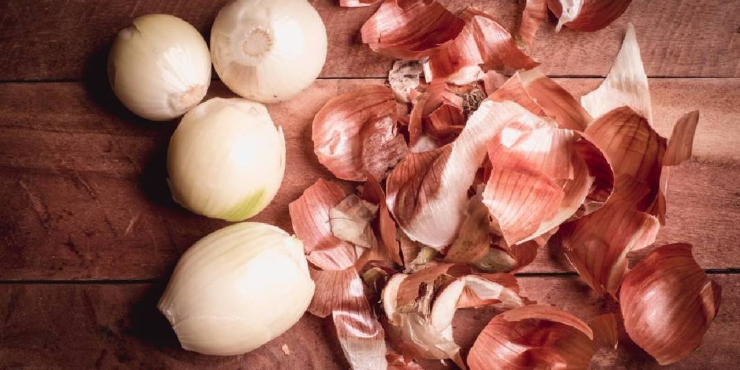 Evde herkes atıyor ama kabuğunun işlevi çok! Duyunca hayret edeceksiniz: İşte soğan kabuğuyla yapabilecekleriniz 4